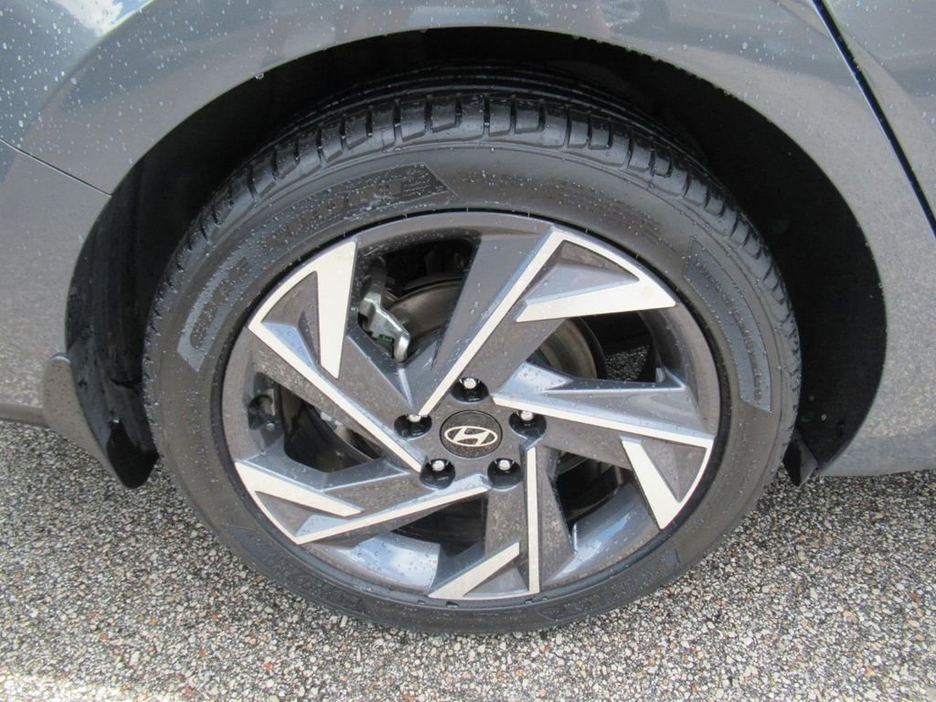 Used 2025 Gray Hyundai Limited image 8