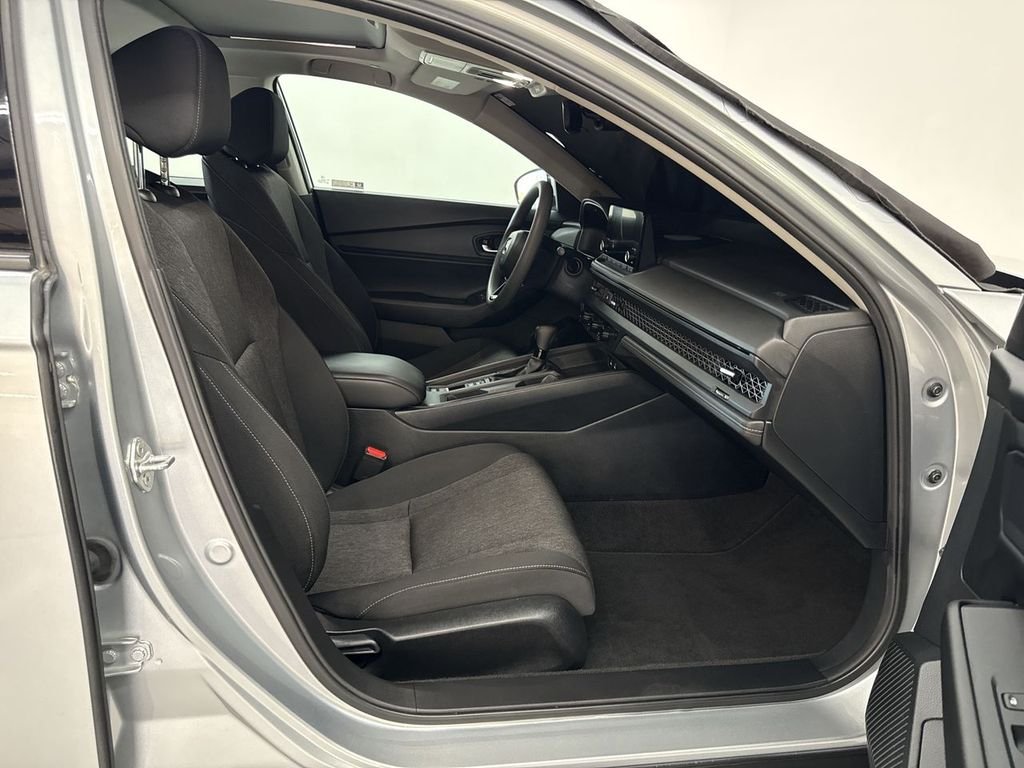 Used 2024 Silver Honda EX image 18