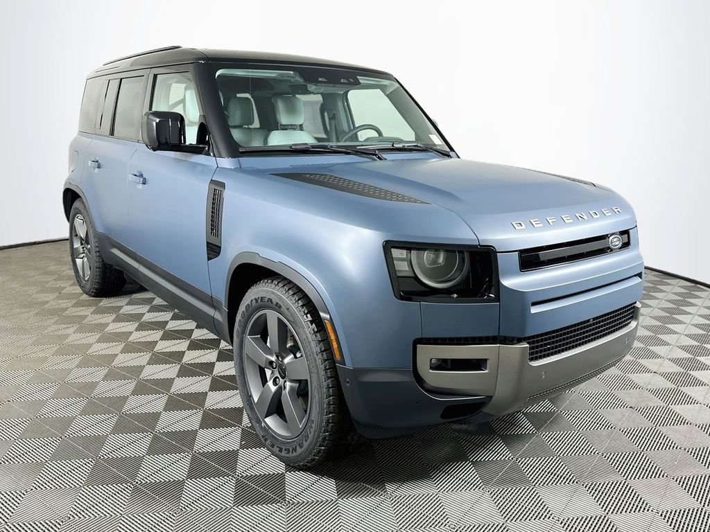 New 2026 Tasman Blue Land Rover S image 3