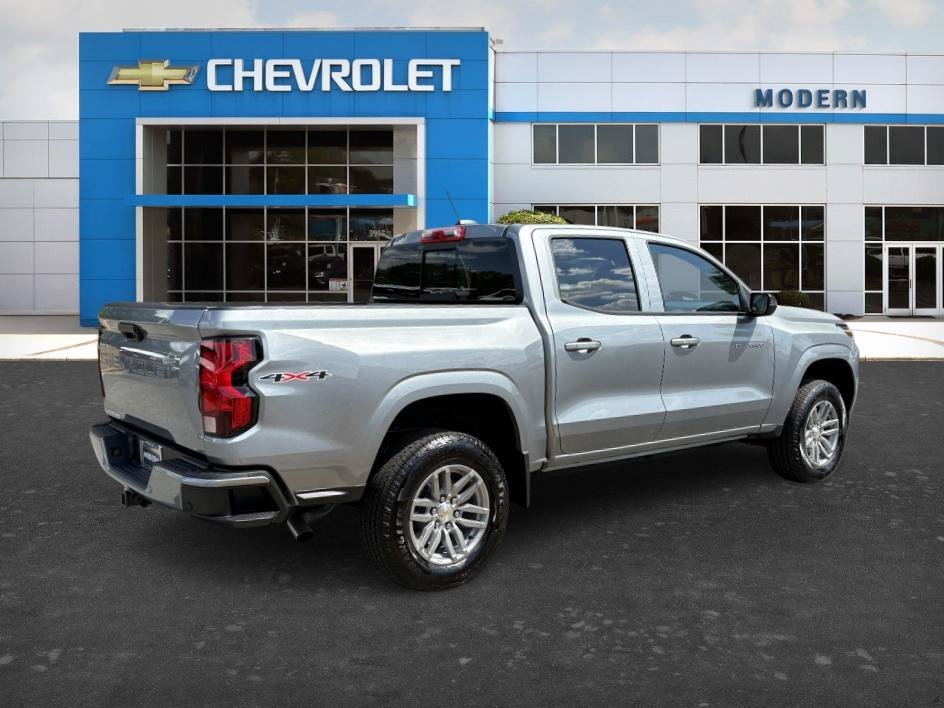 Used 2026 Sterling Gray Metallic Chevrolet 4WD LT image 5