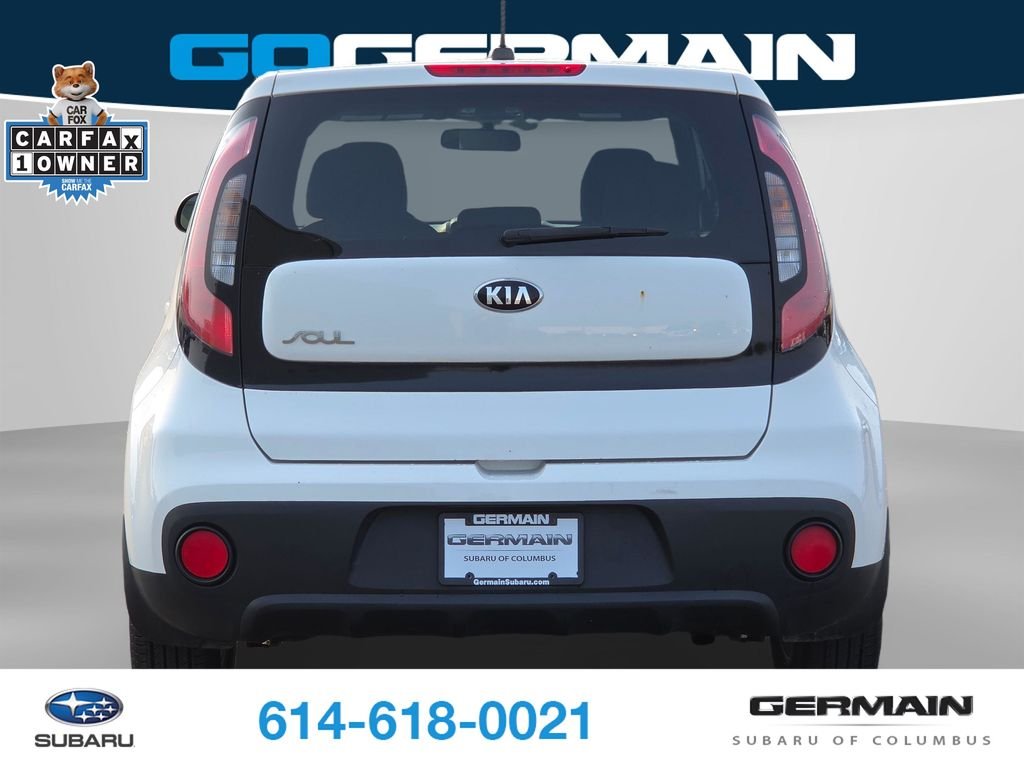 Used 2017 White Kia Base image 9