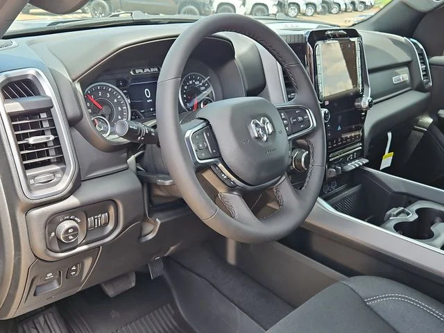 New 2026 Diamond Black Crystal Pearl-Coat Exterior Paint RAM Big Horn/Lone Star image 19