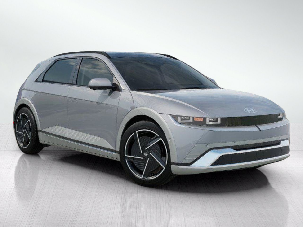 New 2026 Cyber Gray Hyundai Limited AWD image 2