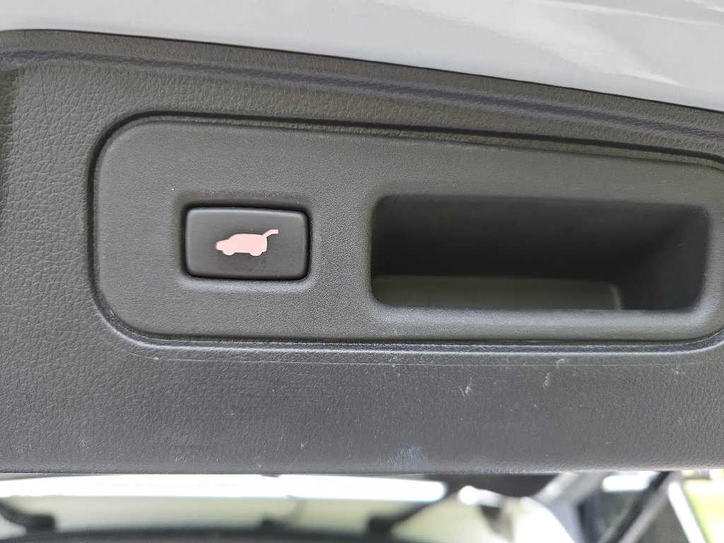 Used 2022 Beige Honda EX-L image 14