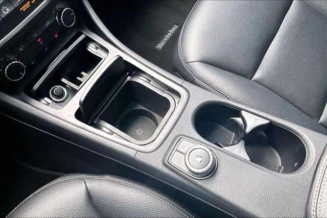 Used 2015 Silver Mercedes-Benz GLA 250 image 25