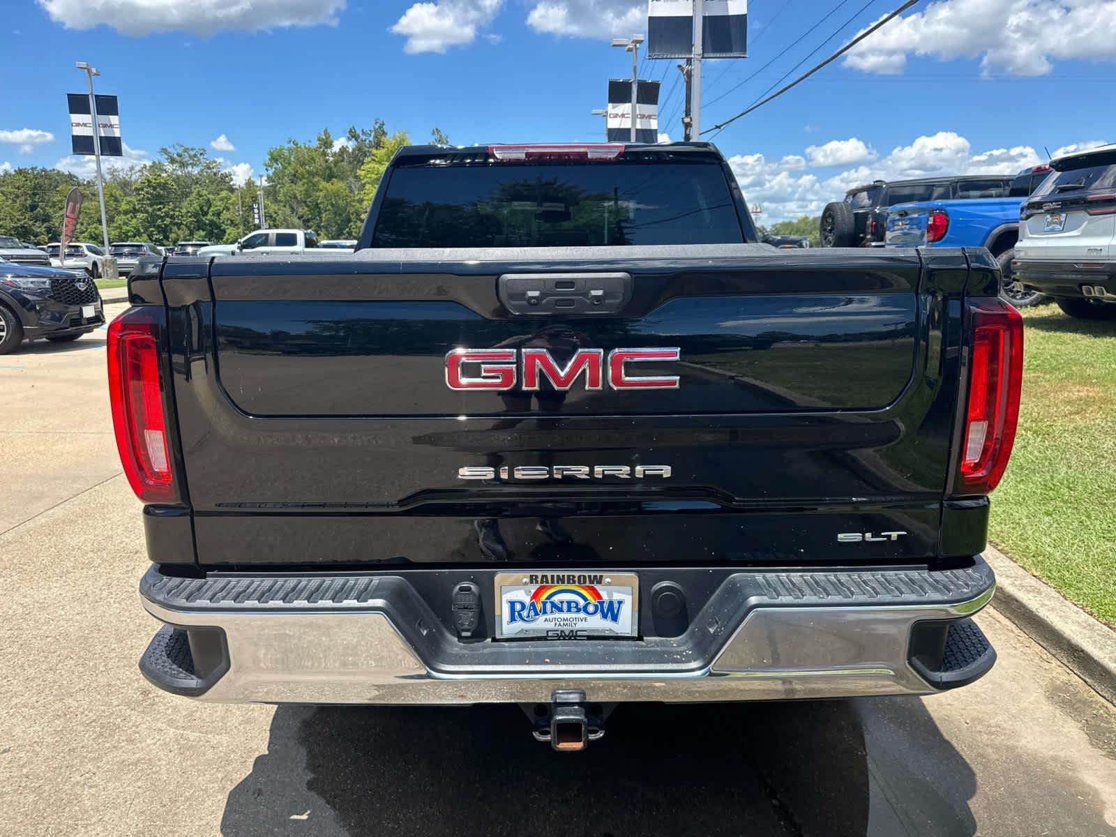 Used 2024 Onyx Black GMC SLT image 6