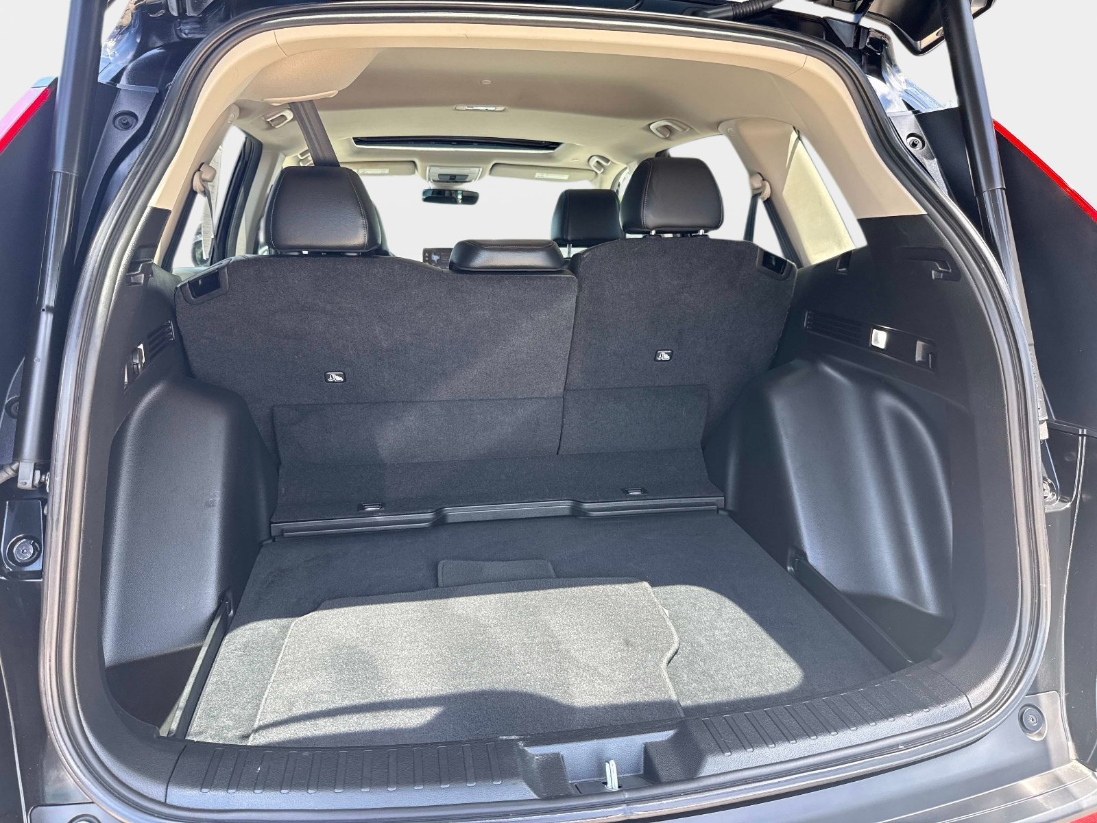 Used 2024 sparkle silver metallic Honda EX-L image 9
