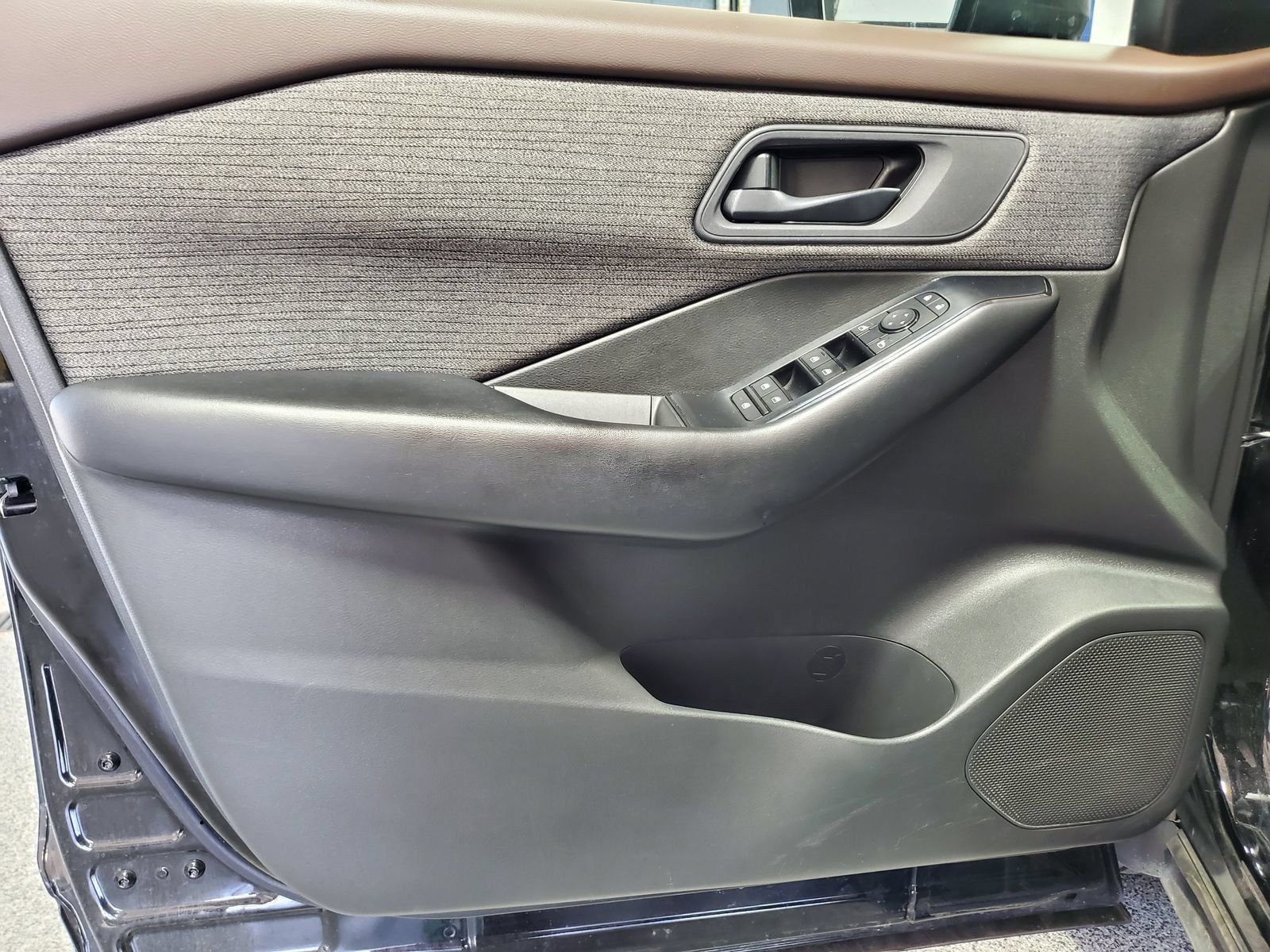 Used 2023 Black Nissan S image 8