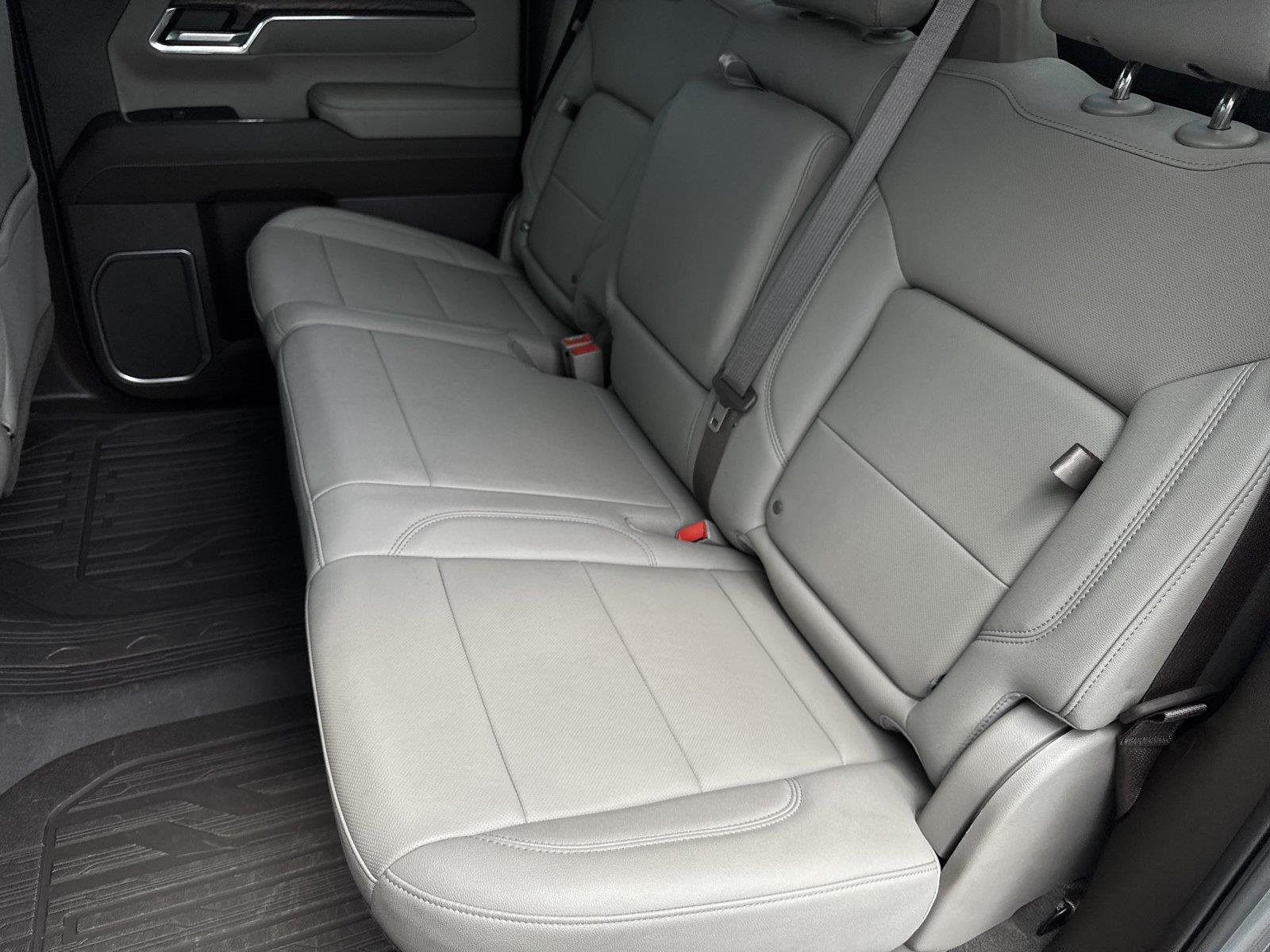 Used 2023 STERLING METALLIC GMC SLT image 30