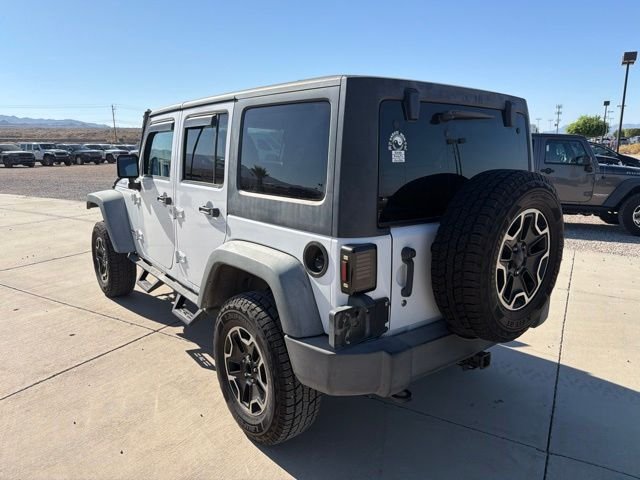 Used 2012 White Jeep Unlimited Rubicon image 4