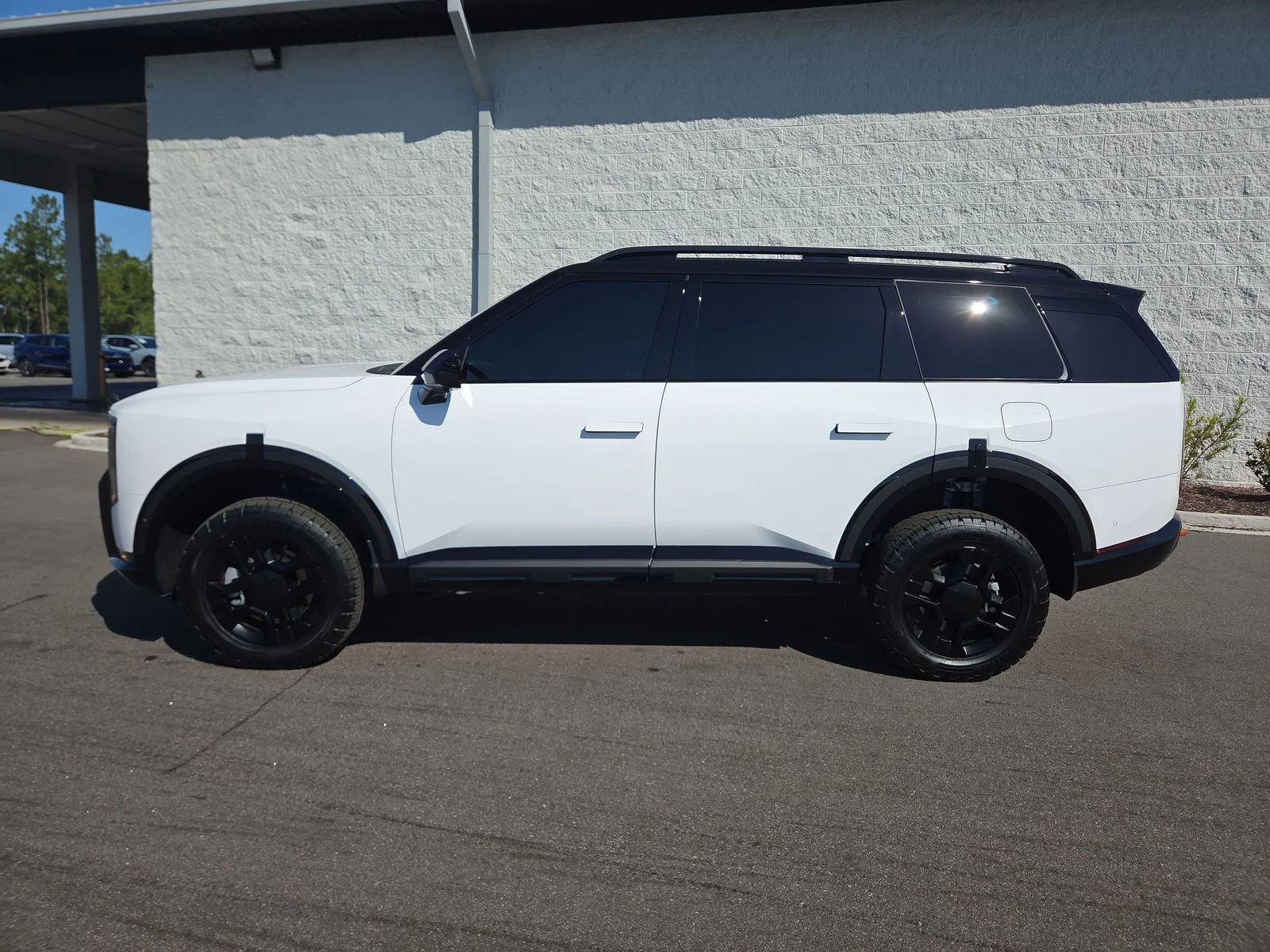 New 2027 Glacial White Pearl Kia X-PRO SX image 2