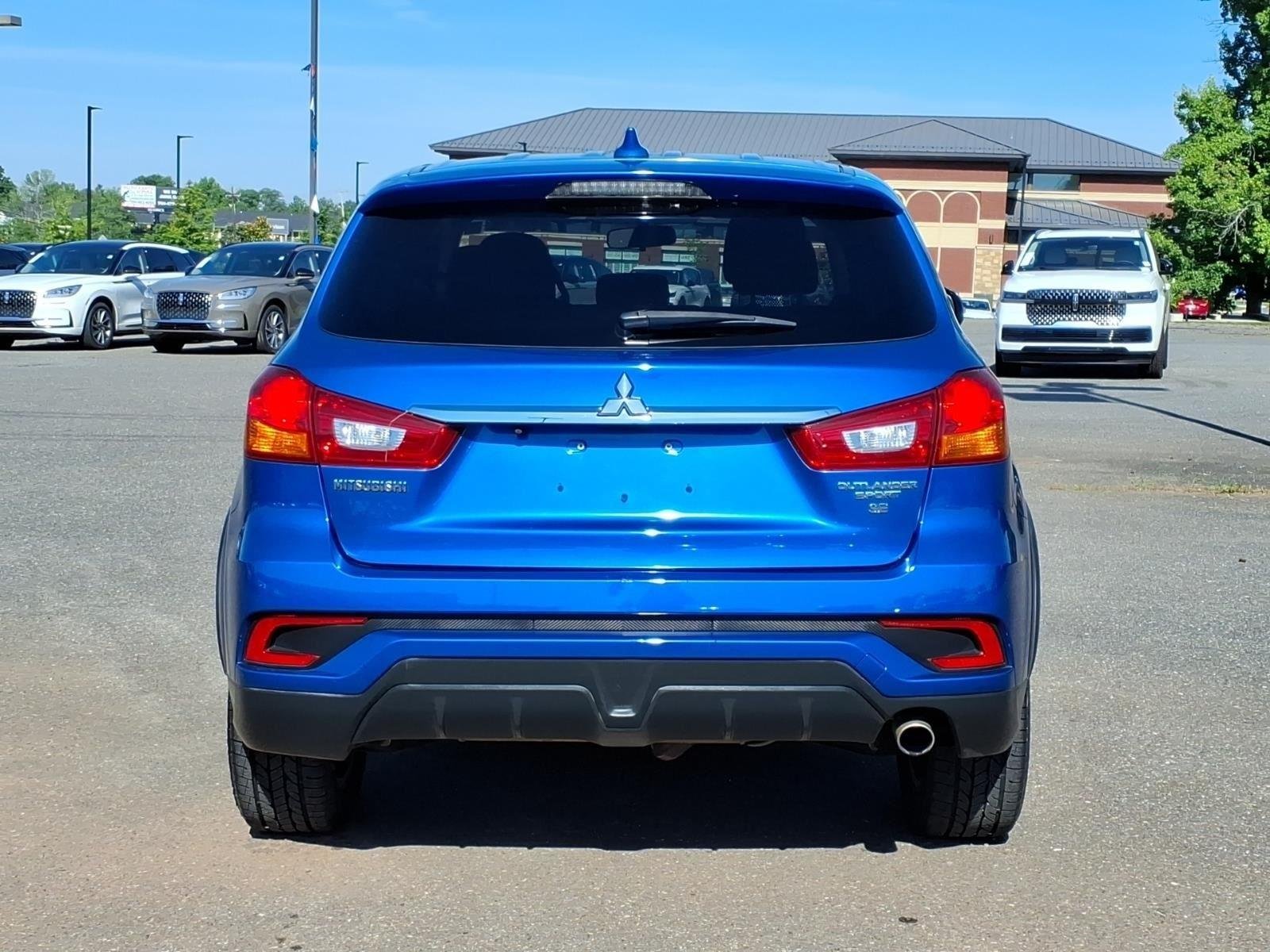 Used 2019 Octane Blue Metallic Mitsubishi SE 2.0 image 9