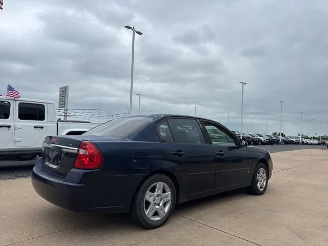 Used 2007 Blue Chevrolet LT image 8