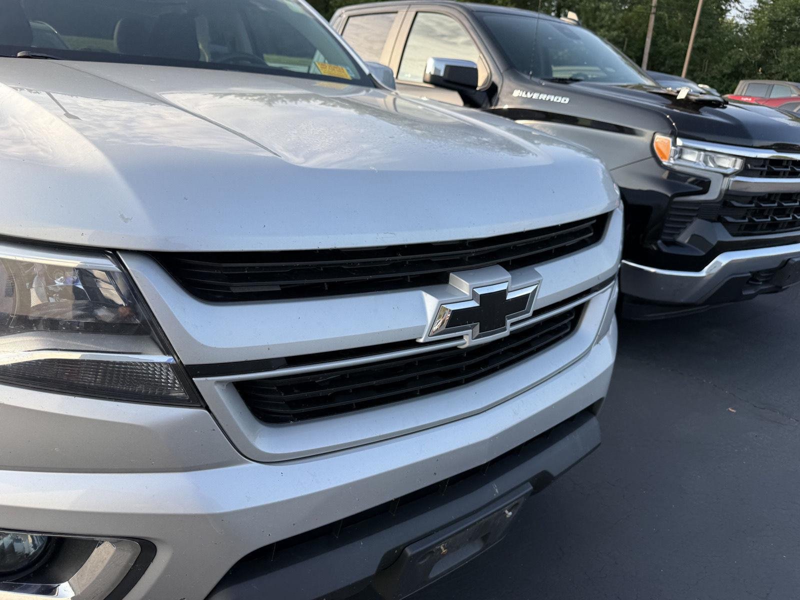 Used 2019 Silver Ice Metallic Chevrolet 4WD Work Truck image 3