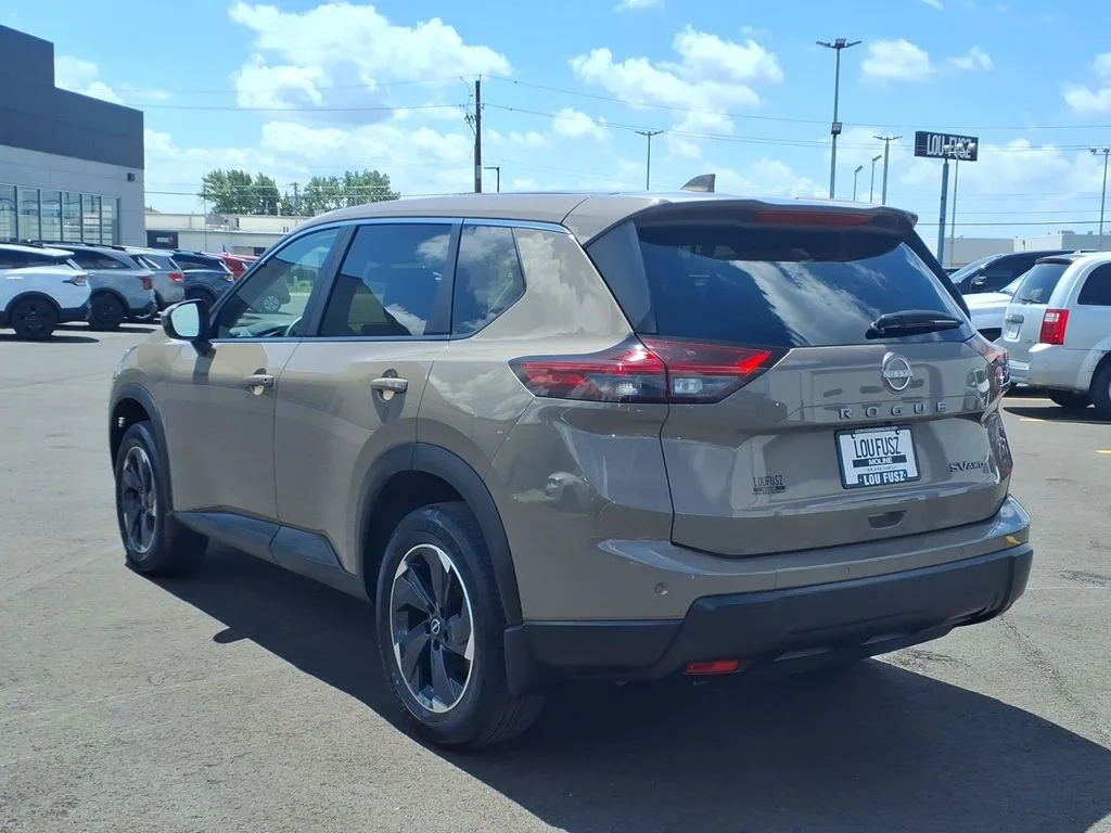 Used 2024 Beige/tan Nissan SV image 5