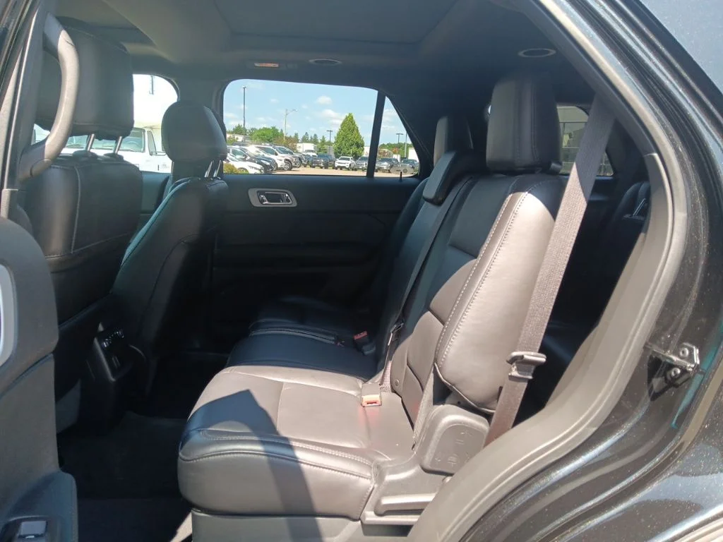 Used 2014 Tuxedo Black Metallic Ford XLT image 33