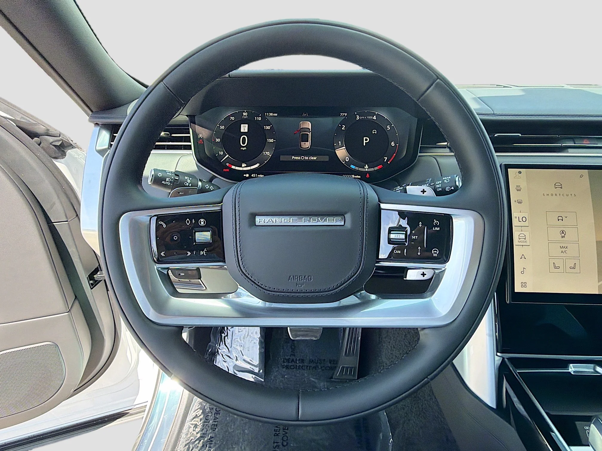 New 2026 Ostuni Pearl White Premium Metallic Land Rover SE image 39