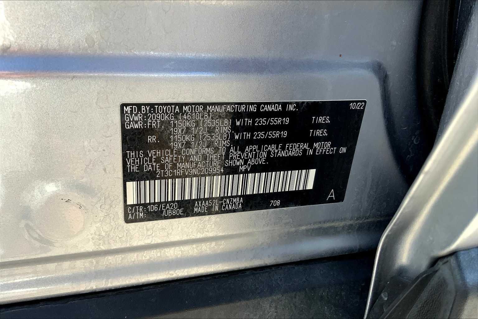 Used 2022 Silver Sky Metallic Toyota XLE Premium image 34