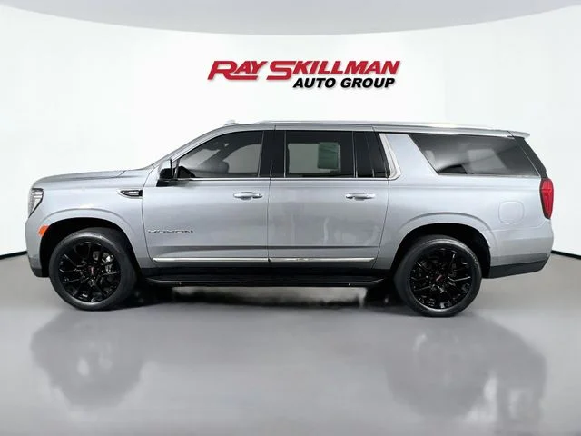 Used 2023 Silver GMC SLT image 4