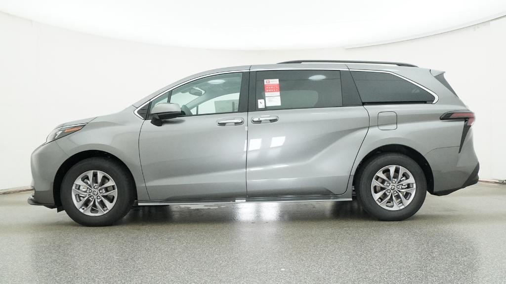 New 2026 Heavy Metal Toyota XLE image 21