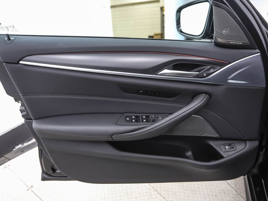 Used 2023 Black Sapphire Metallic BMW 530i xDrive image 9