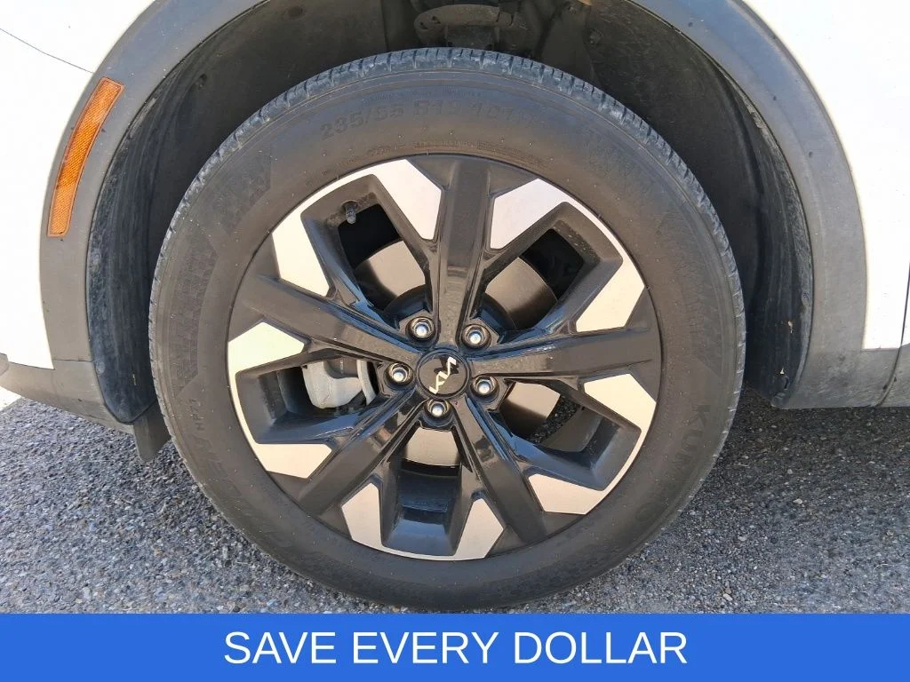 Used 2024 White Kia X-Line image 20