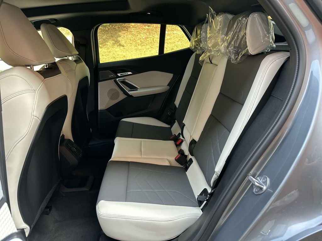 Used 2026 Gray BMW xDrive28i image 26