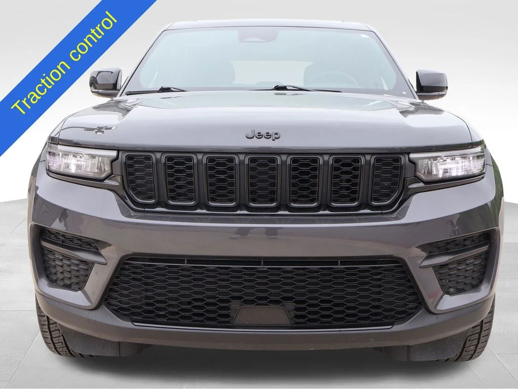 Used 2023 Gray Jeep Altitude X image 8