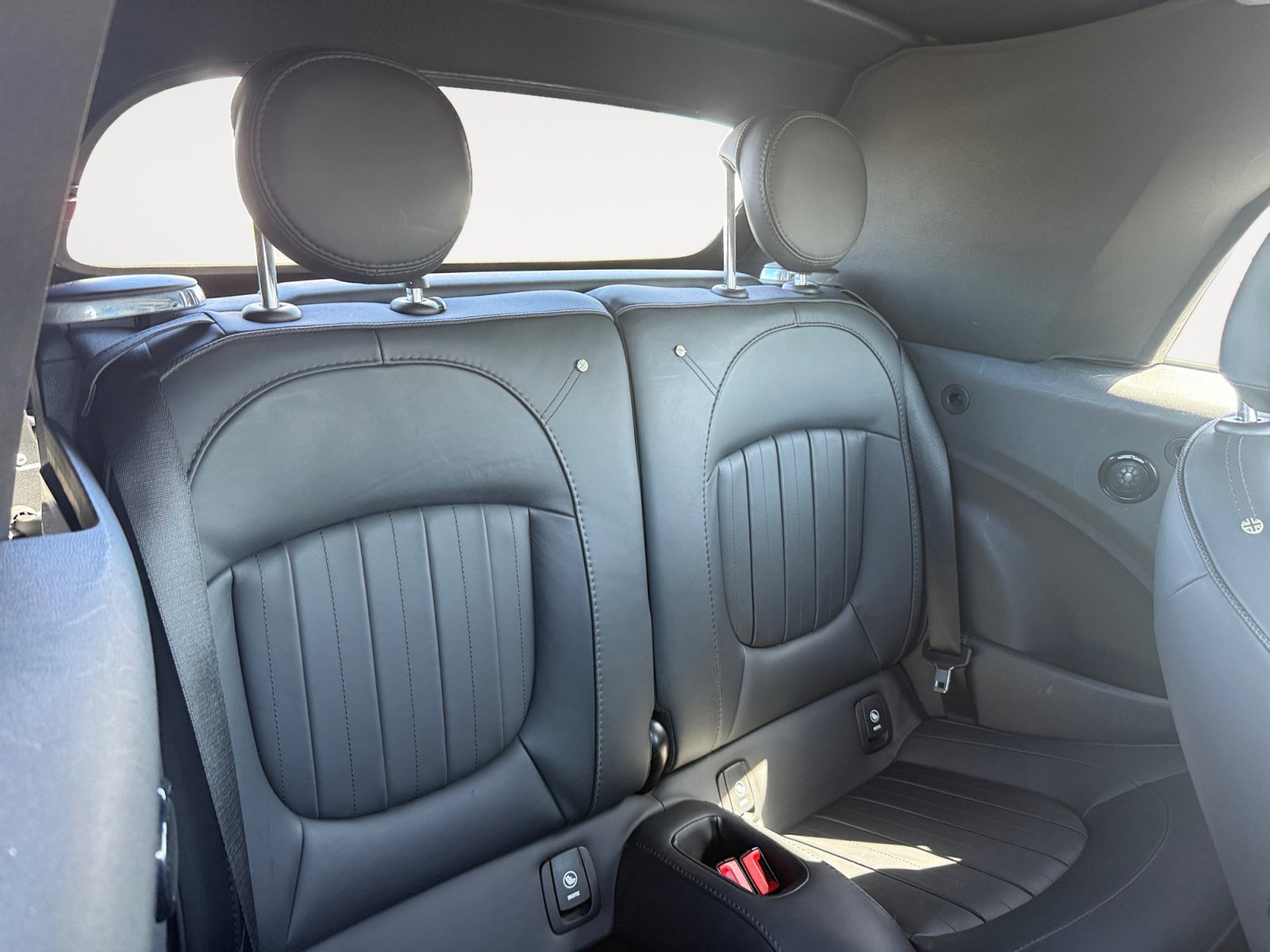 Used 2023 Island Blue Metallic MINI Base image 18