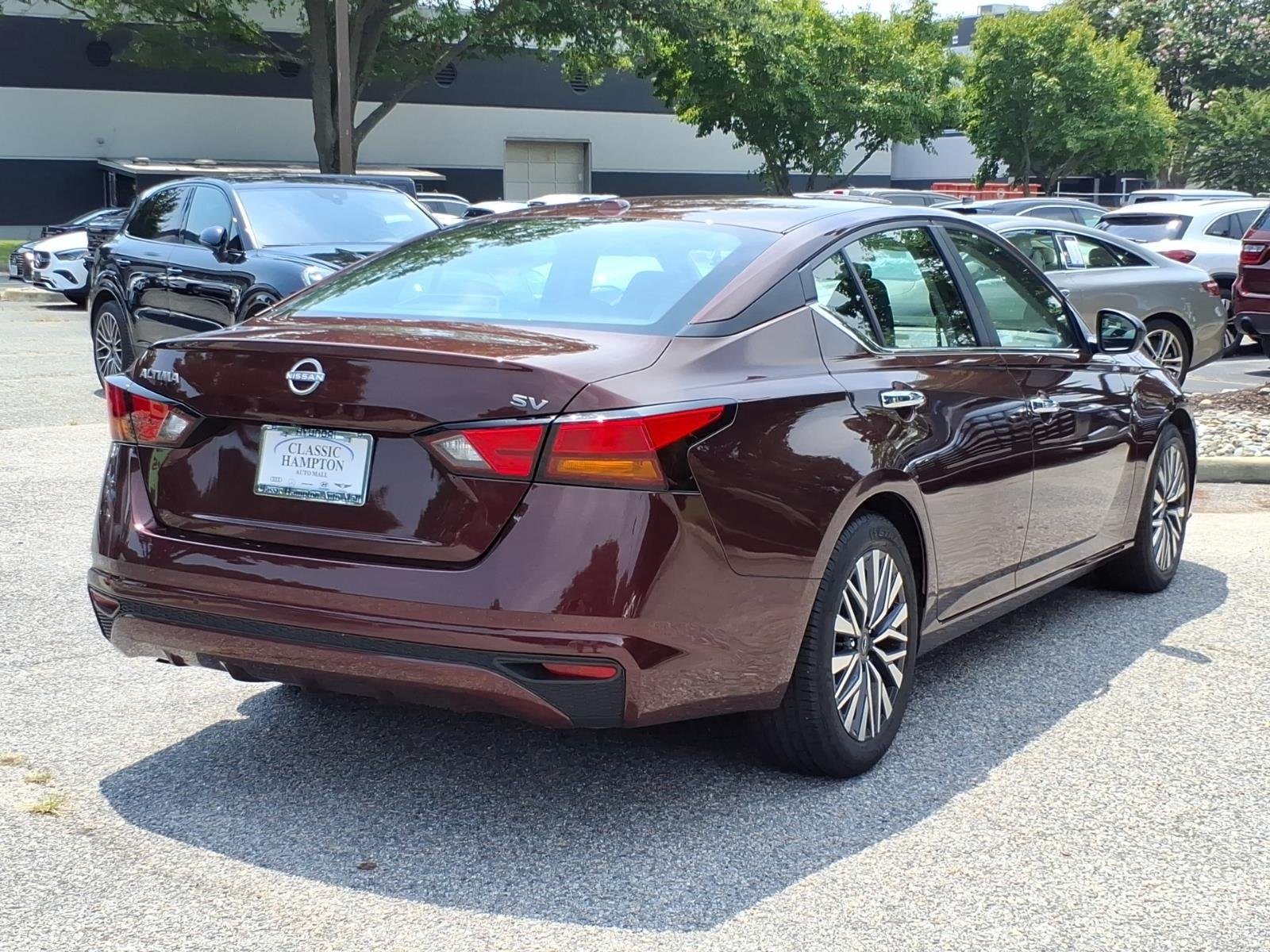 Used 2024 Garnet Pearl Metallic Nissan 2.5 SV image 8