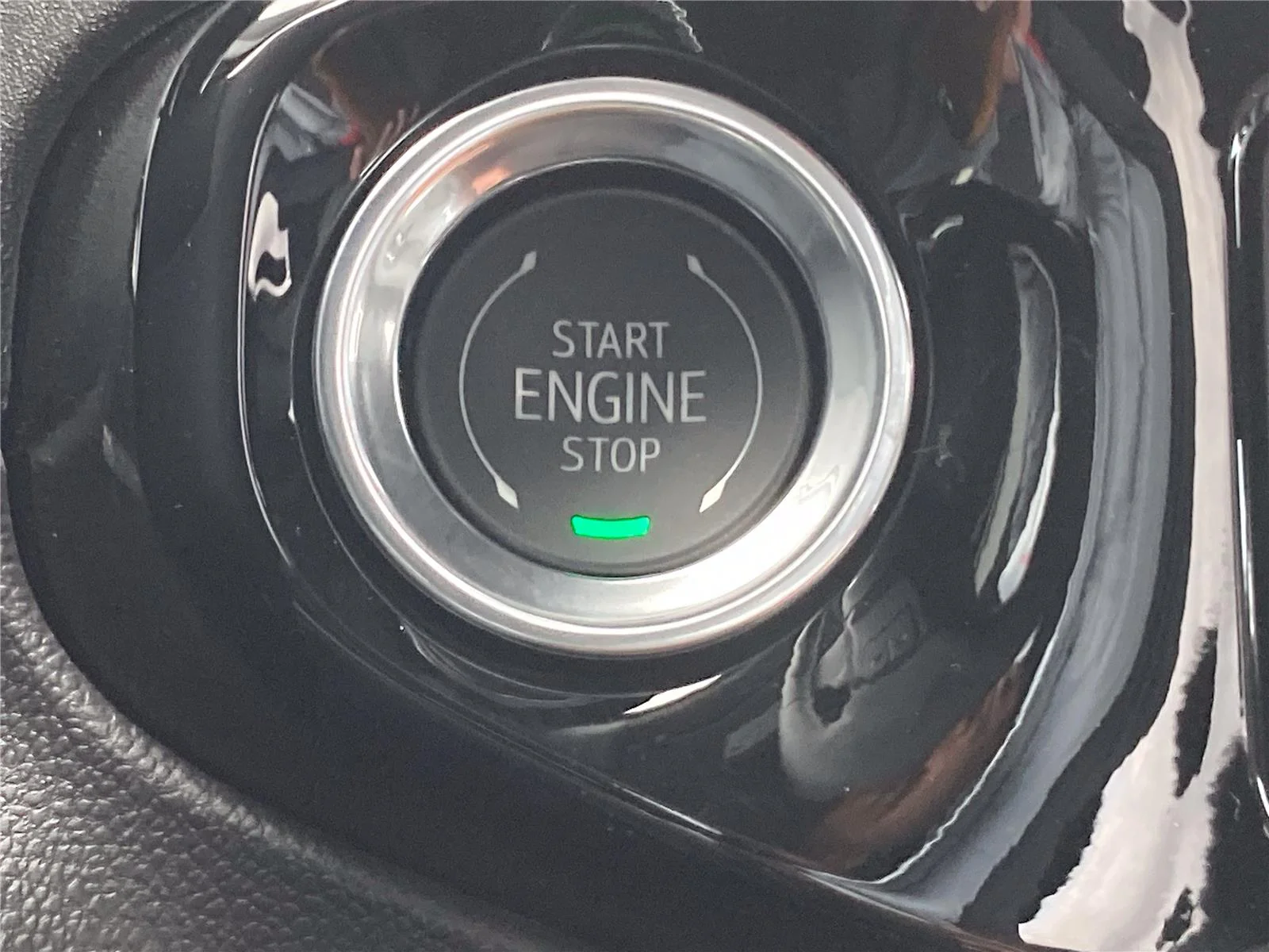 New 2026 Summit White GMC Elevation image 19