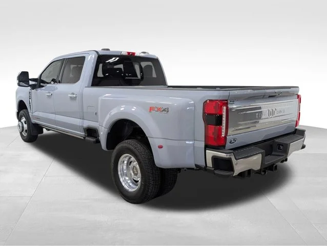 New 2026 Glacier Gray Metallic Tri-Coat Ford F-350® King Ranch® image 73