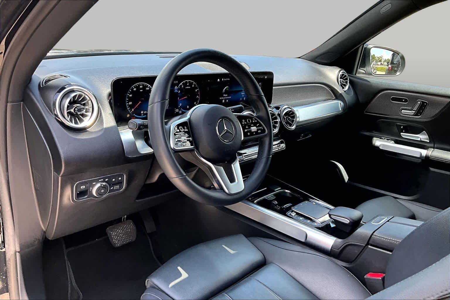 Used 2023 Night Black Mercedes-Benz GLB 250 image 18