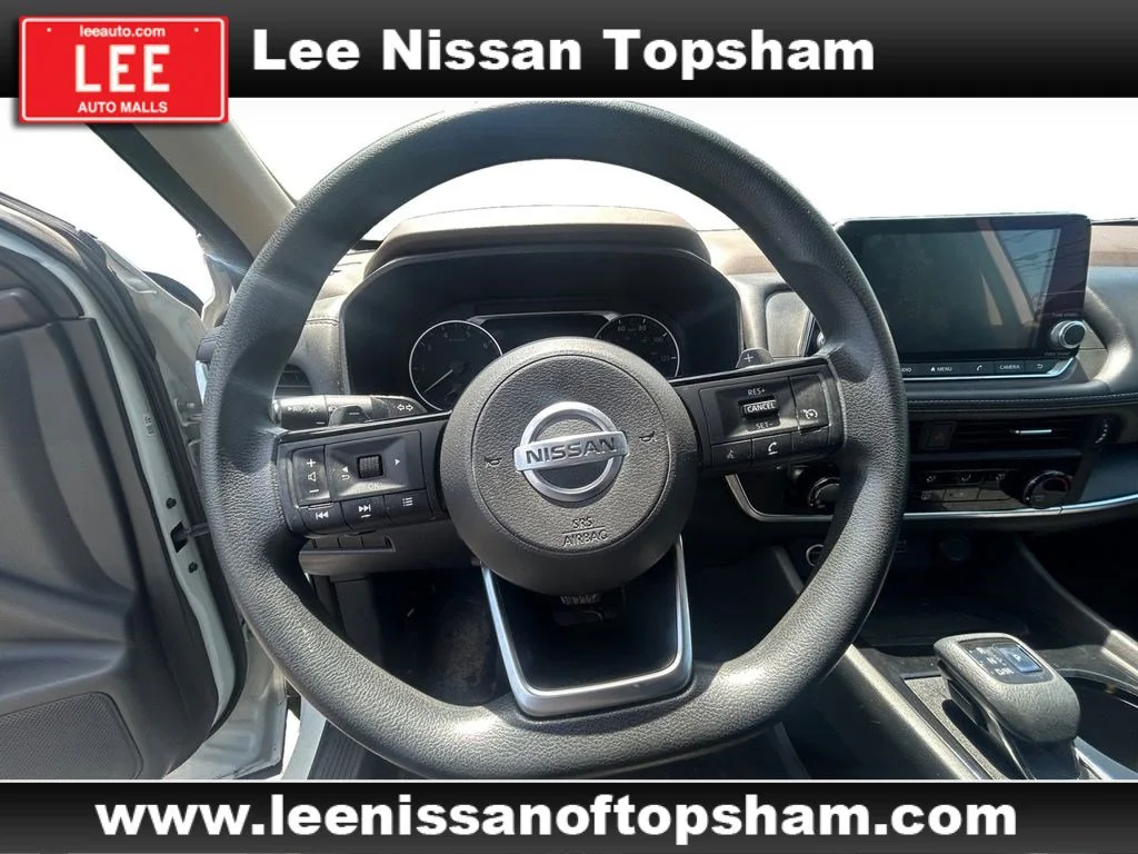 Used 2021 Glacier White Nissan S image 13