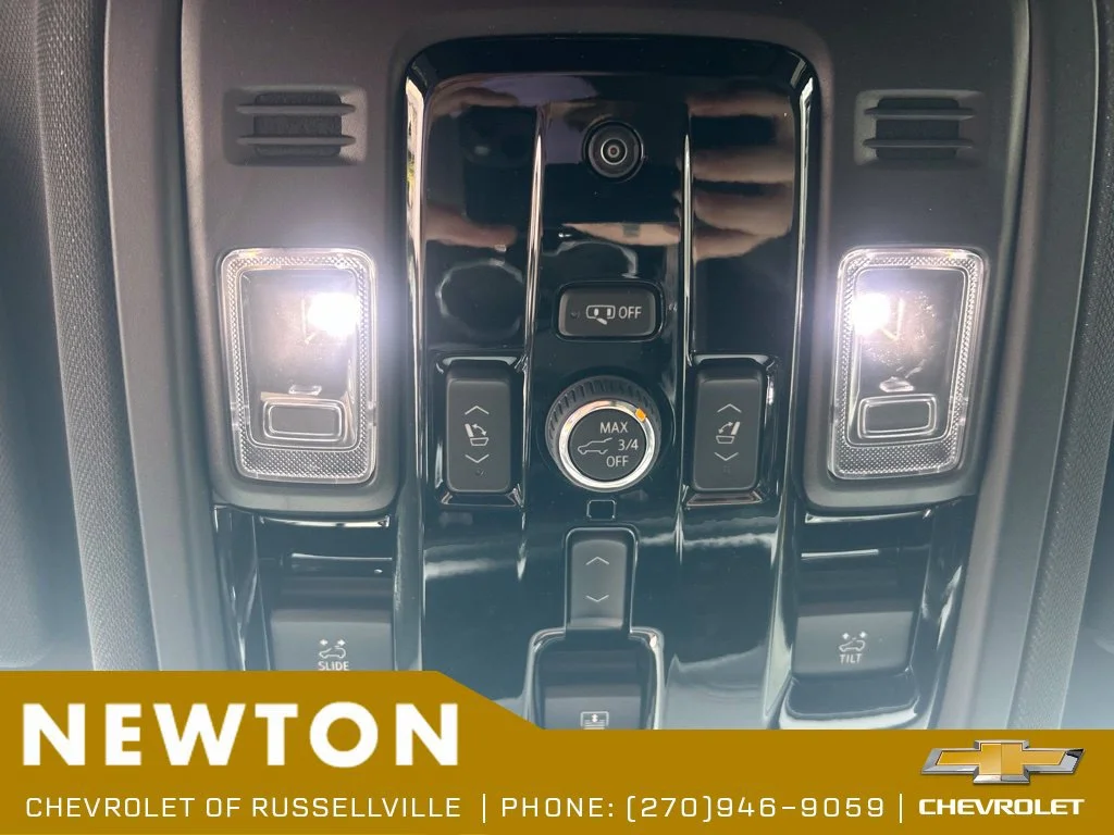 2026 Chevrolet Suburban RST - Photo 19