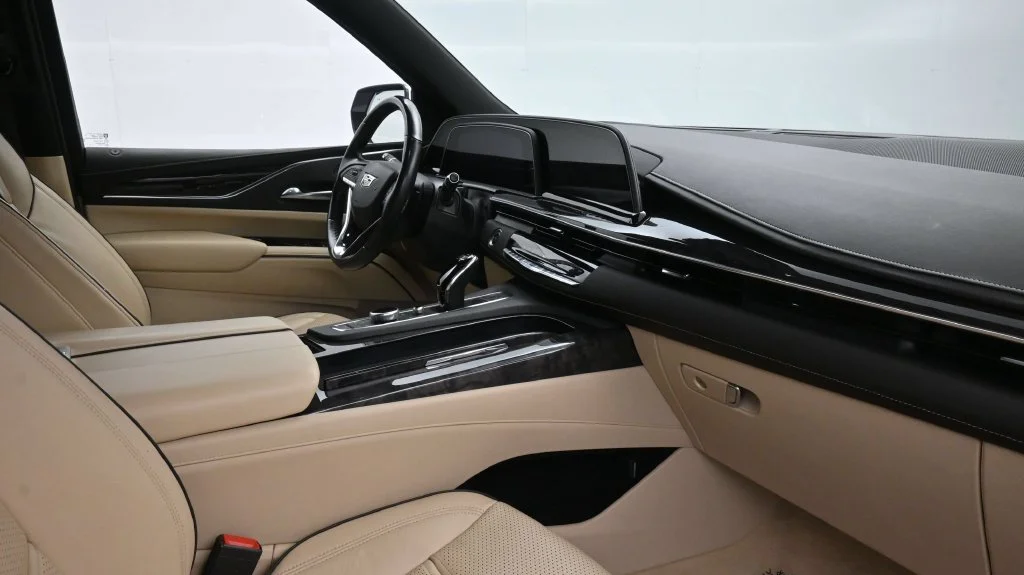 Used 2023 White Cadillac Premium Luxury image 10