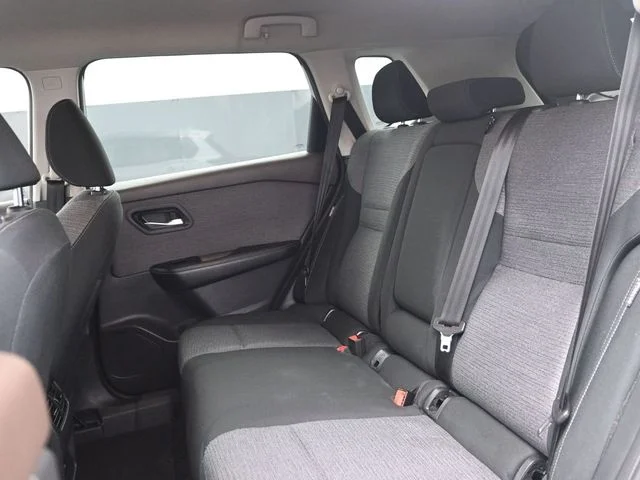 2023 Nissan Rogue SV - Photo 11
