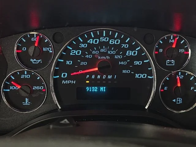 Used 2024 Summit White Chevrolet WT image 13