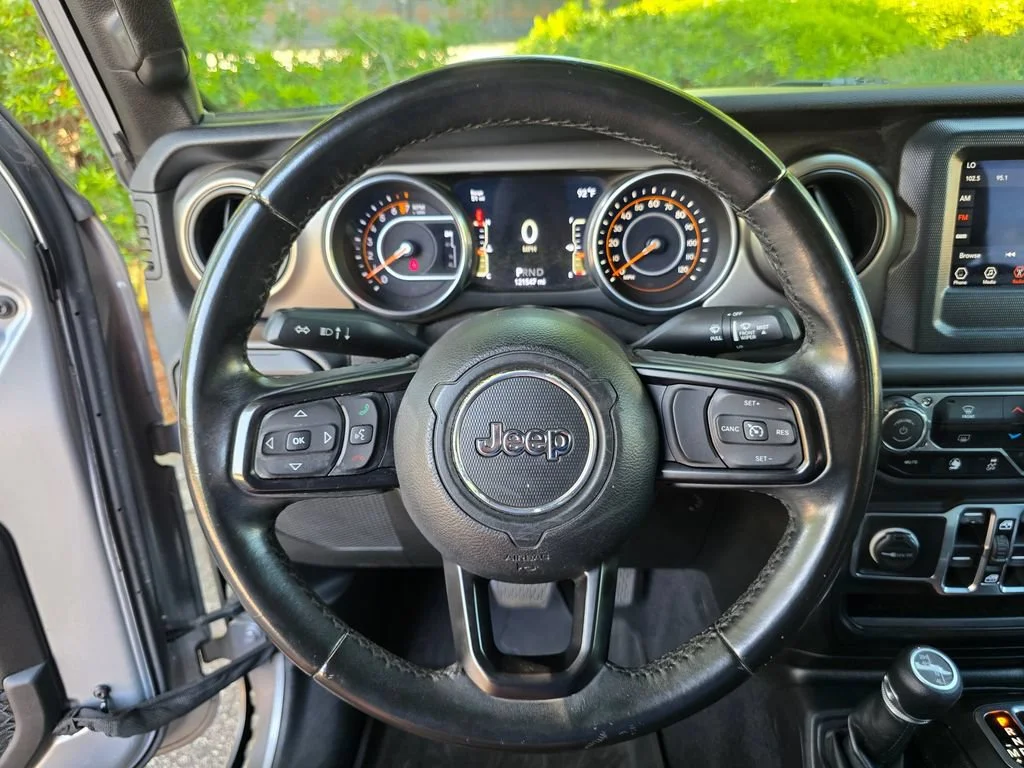 Used 2018 Silver Jeep Sport S 4x4 image 23