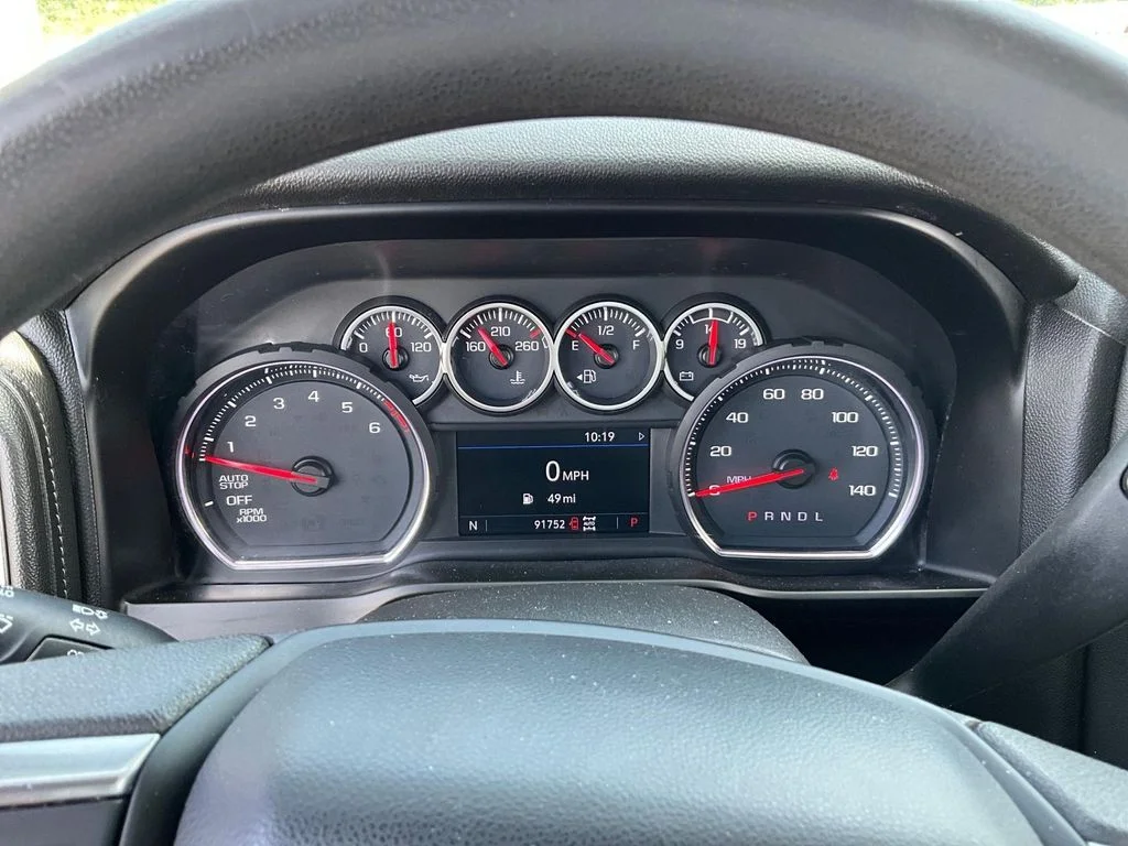 Used 2020 White Chevrolet LT image 9