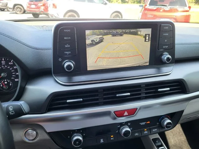Used 2020 White Kia S image 20
