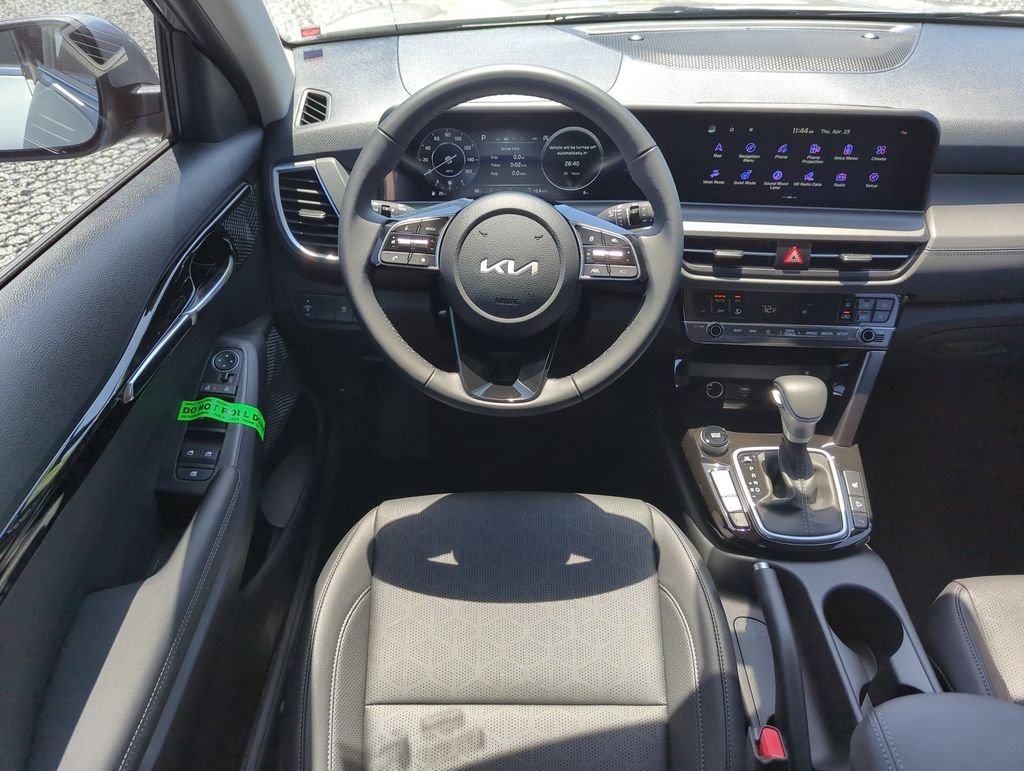 New 2026 Steel Gray Kia EX image 14