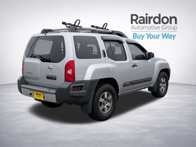 Used 2010 Silver Lightning Metallic Nissan Off-Road image 7