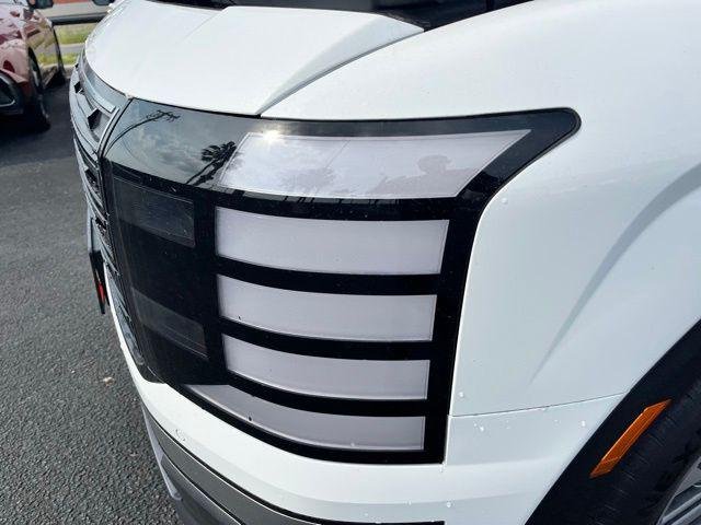 New 2026 White Hyundai SEL Premium FWD image 7