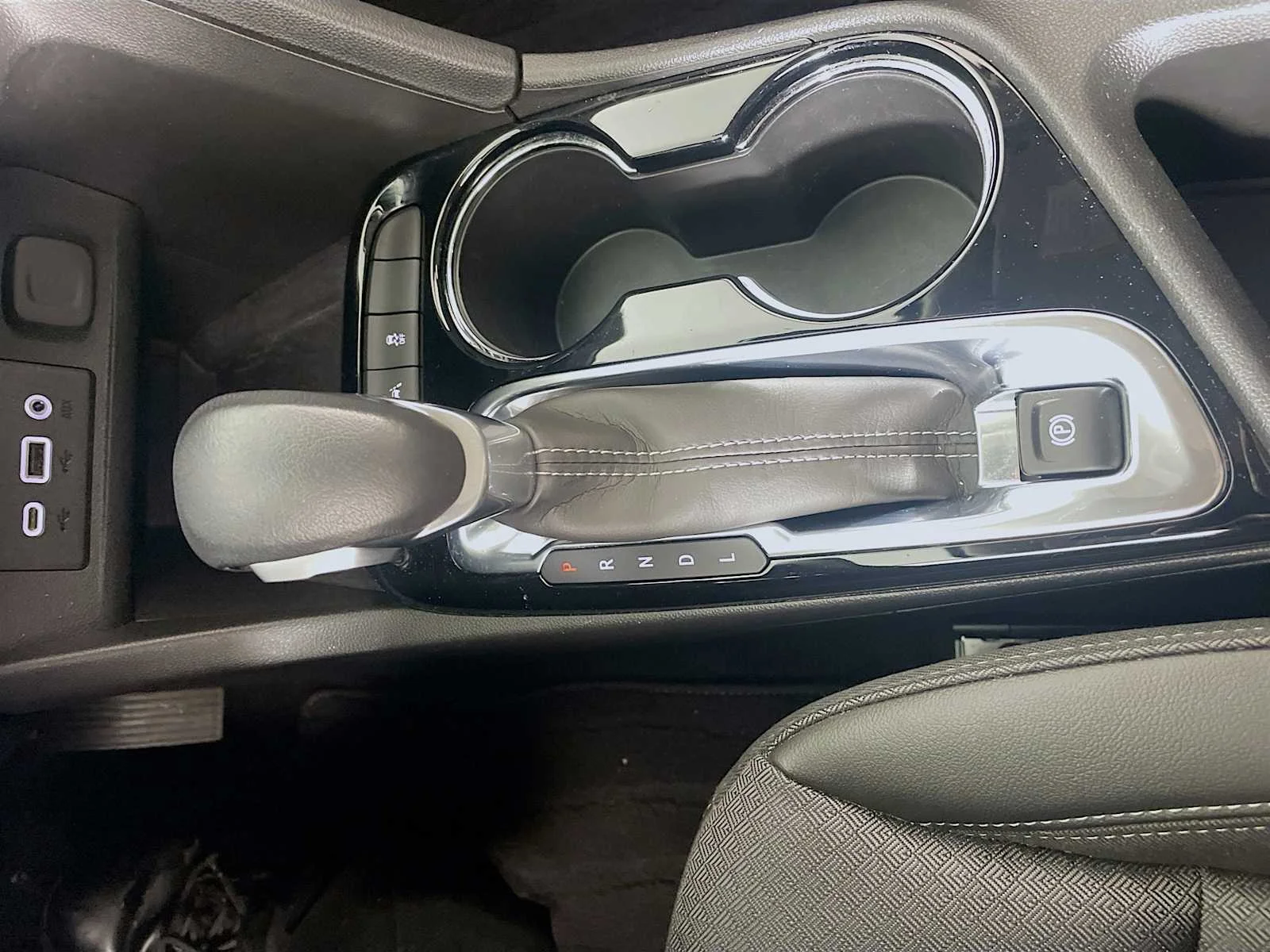 Used 2023 Sapphire Metallic Buick Preferred image 14