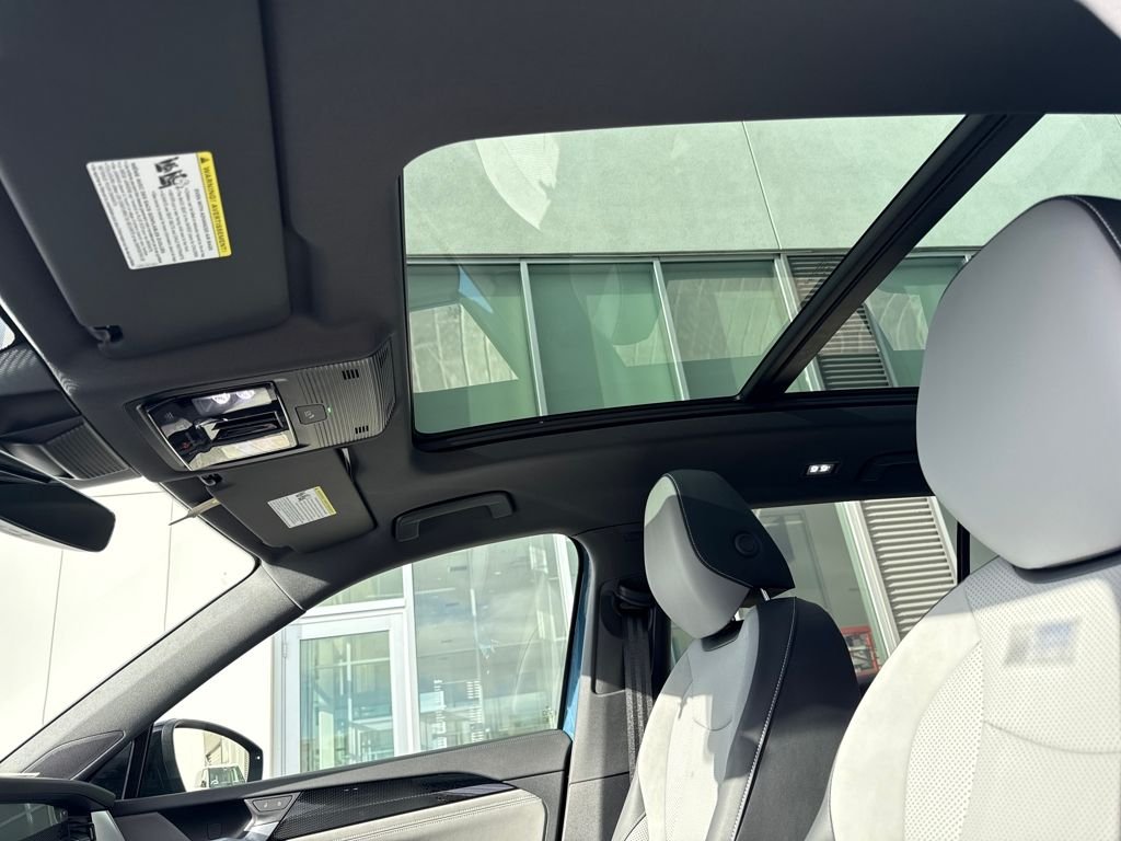 New 2026  Volkswagen 2.0T SE R-Line Black image 26