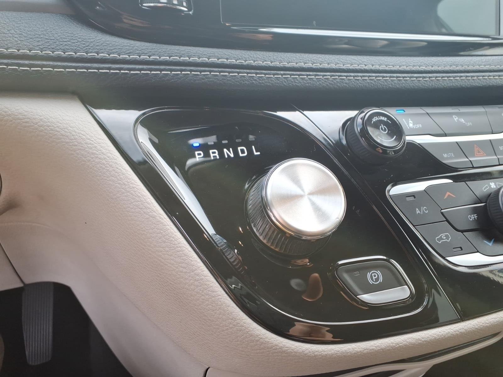 Used 2023 Silver Mist Clearcoat Chrysler Hybrid Touring L image 26