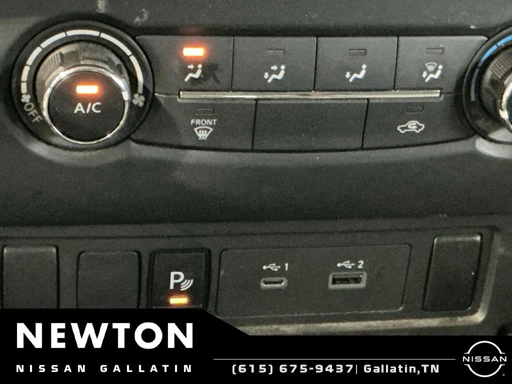 Used 2022 White Nissan S image 13