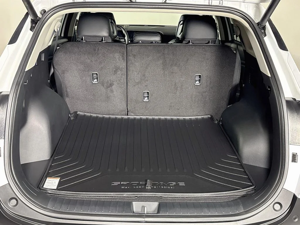 New 2026 Glacial White Pearl Kia EX image 20