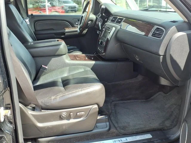 Used 2008 Black GMC Denali image 6
